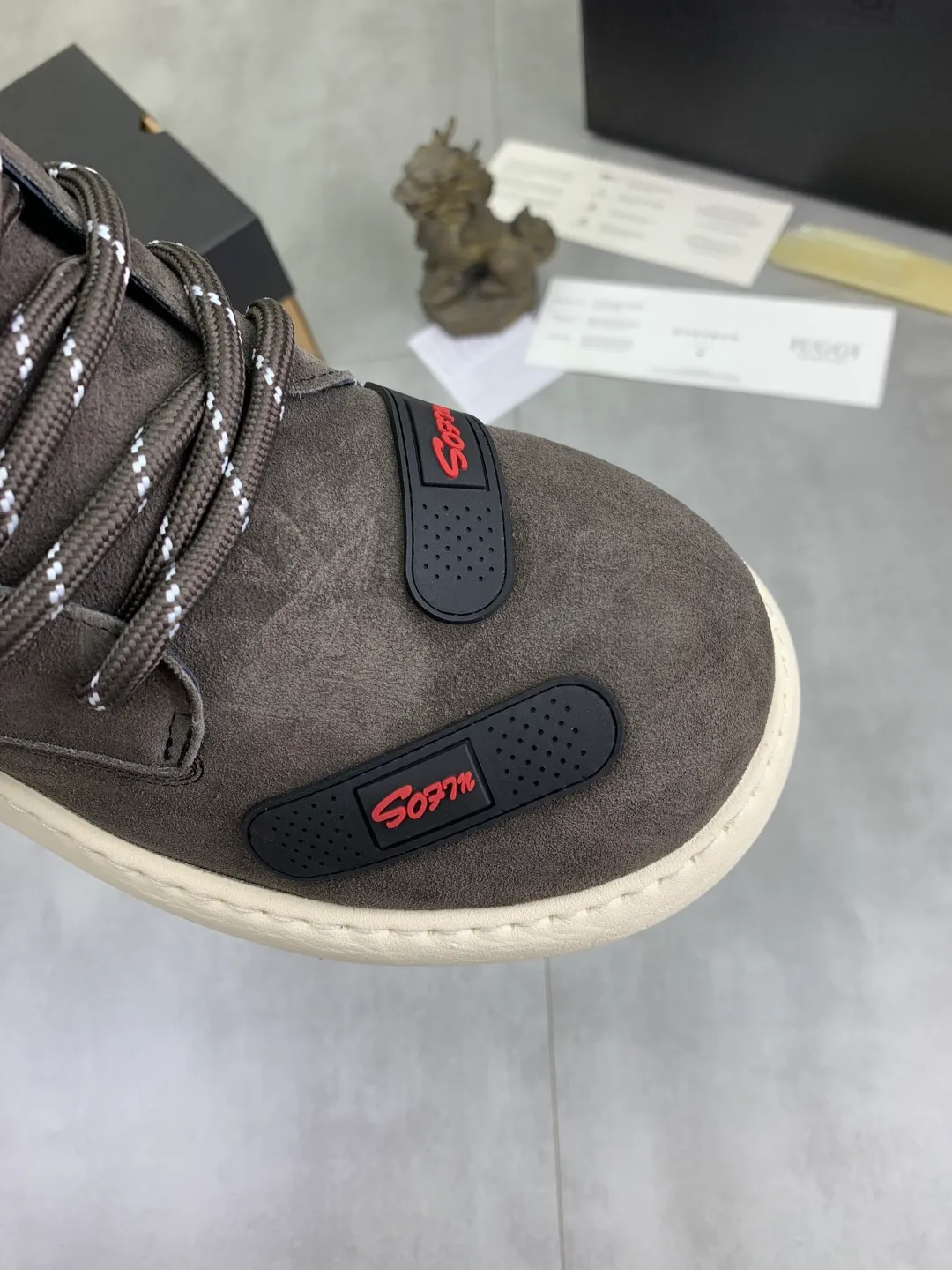 Men's men's shoes 💰P660 New arrival 🆕🆕🆕 IUGGI winter 🎄Q version ugly band-aid rhubarb boots men's trendy brand matte leather Martin boots high-top thick-soled big-toe shoes original designer cock-toe boots winter new retro men's shoes trendy and fashionable thick-soled bread shoes non-slip and wear-resistant Size: 39-44